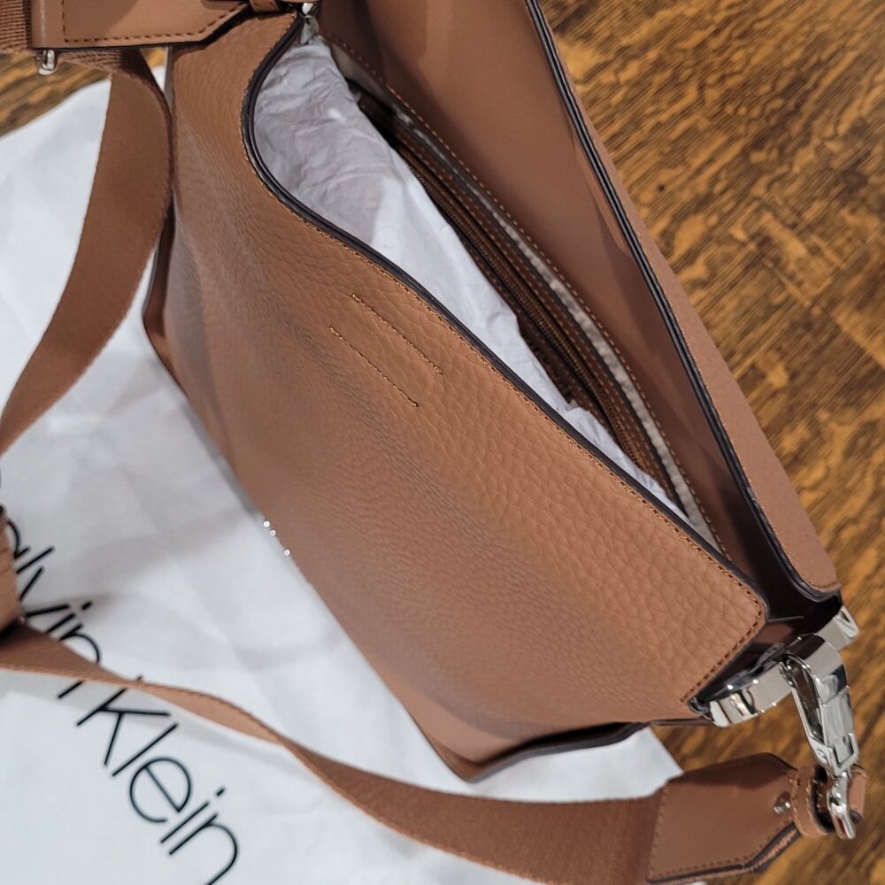 Calvin Klein Crossbody Bag. Large Caramel Silvertone Hardware Adjustable Strap. - Picture 12 of 14